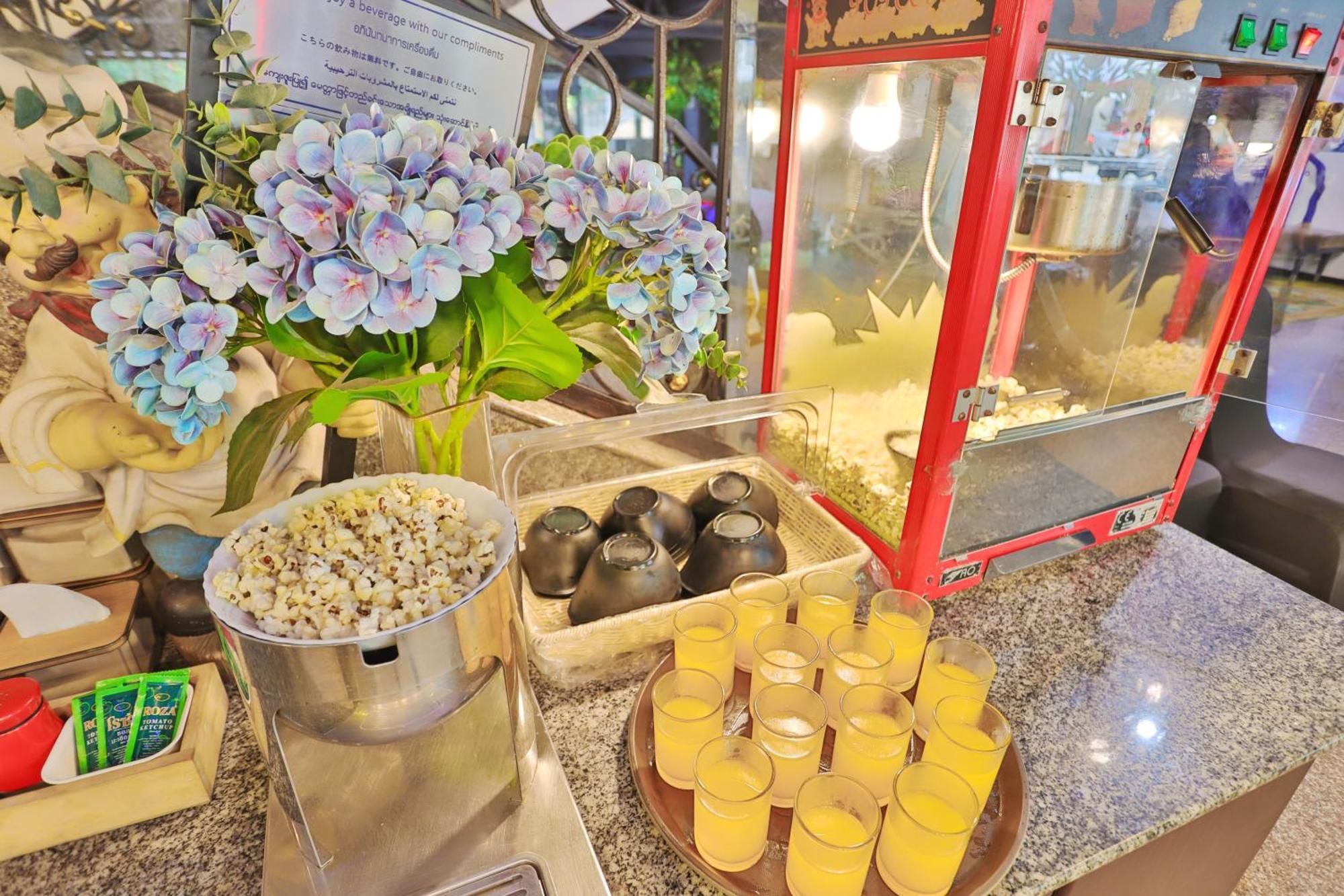 Diamond City Hotel Sha Certified Bangkok Luaran gambar